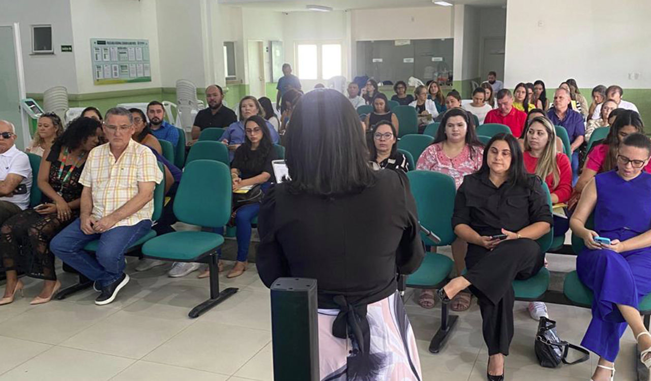 Curso sobre Autismo em Adolescentes e Adultos reúne profissionais da saúde e educação em Maracanaú